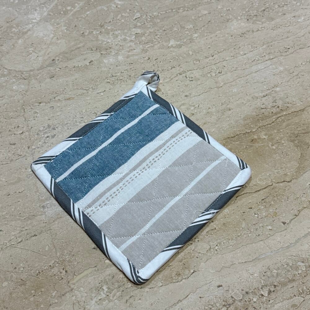 Hot dish mat - Striped